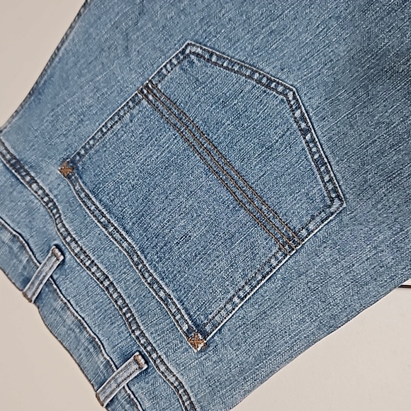 Men's Redhead Relaxed Fit Light Wash Jean - Picture 5 of 9